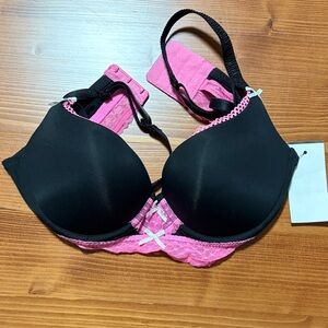 Betsy Johnson Intimates Bra Black w/ Pink Lace Trim White Bow 34B
Underwire NWT